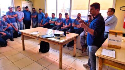 Presidente do Sindicato realiza assembleia com associados para aprovação ou não da proposta de aumento salarial para 2024 e 2025 Imagem da notícia Presidente do Sindicato realiza assembleia com associados para aprovação ou não da proposta de aumento salarial para 2024 e 2025